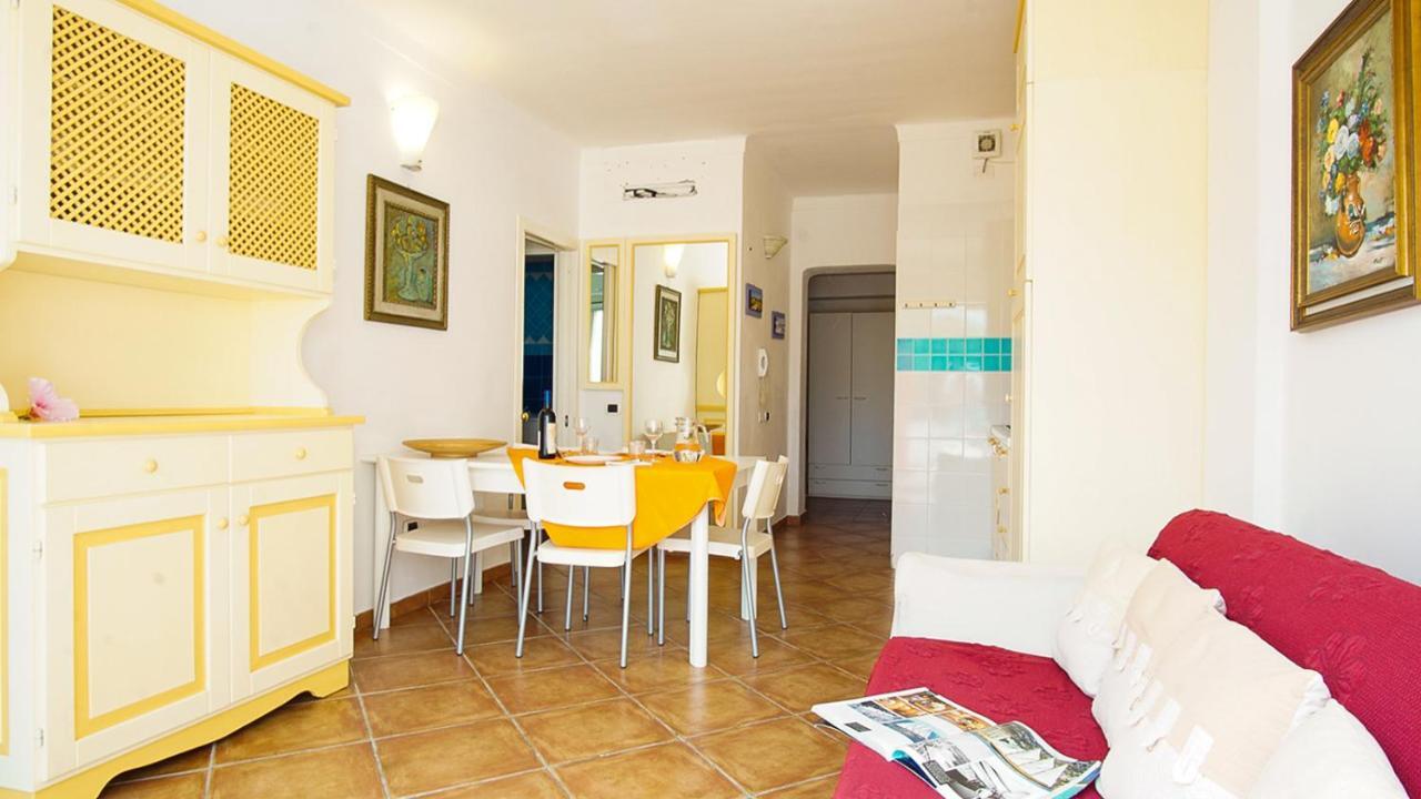 Perla Del Porto Apartments Santa Teresa Gallura Exterior foto